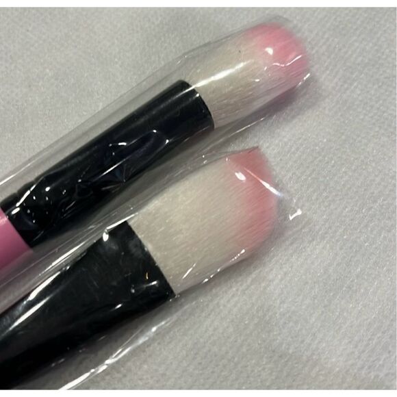 Daxstar Makeup Brushes Set of 2 Pink Black NEW - Picture 2 of 3